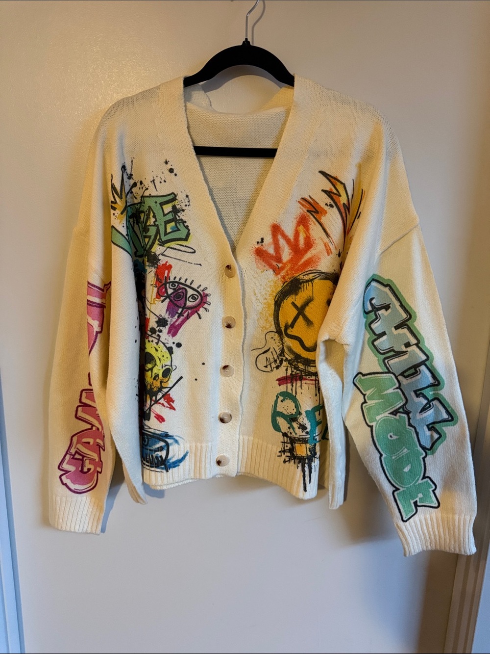 White Graffiti Print V-Neck Button Cardigan Sweater Sz 3XL